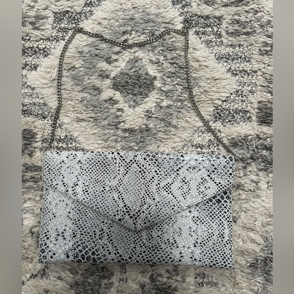 Express clutch with chain
